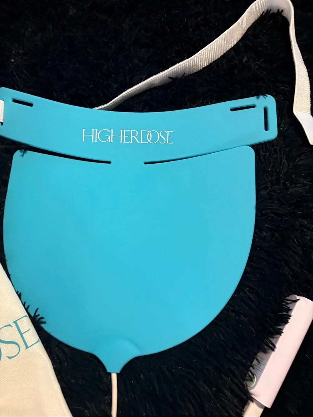 HigherDose White Face Mask with Carry Pouch